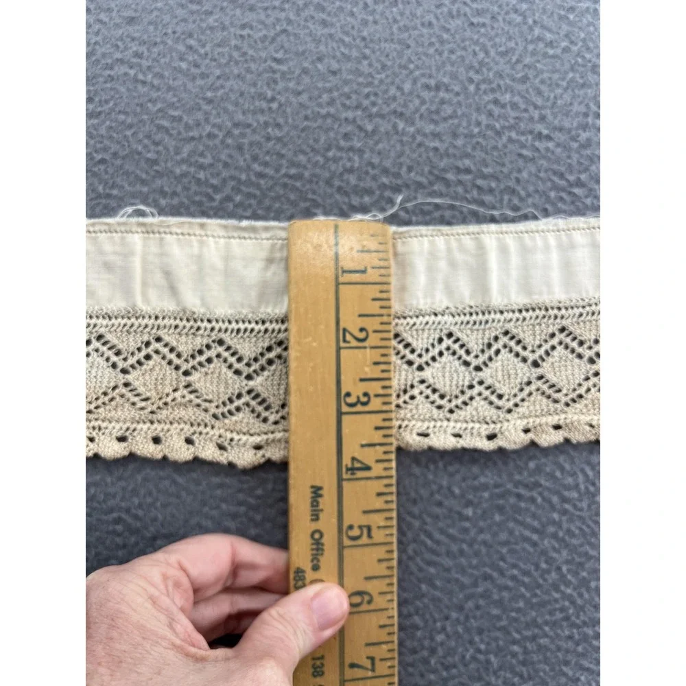 Vintage Handmade Cream Lace Trim Scalloped Edge Geometric Diamond 16x4 Inch